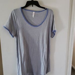 Soft gray classic t